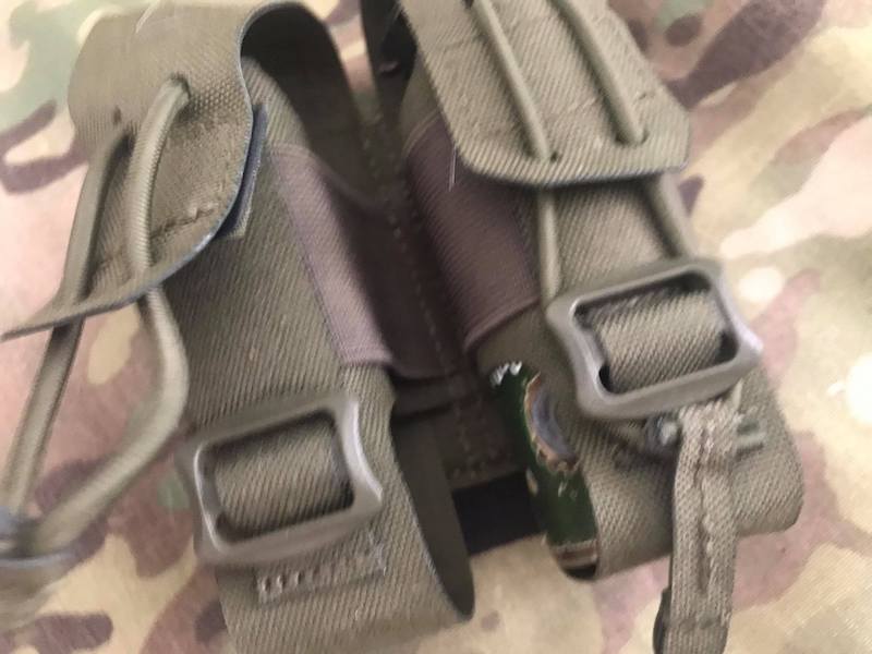 TT 2 SGL Flashbang Pouch - Side pocket 2 x 40-mm grenades